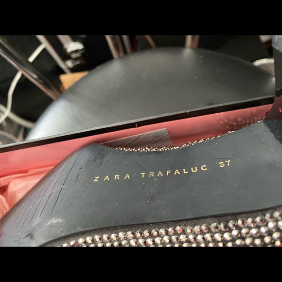 Embezzled bling Zara shoes - Picture 7 of 8